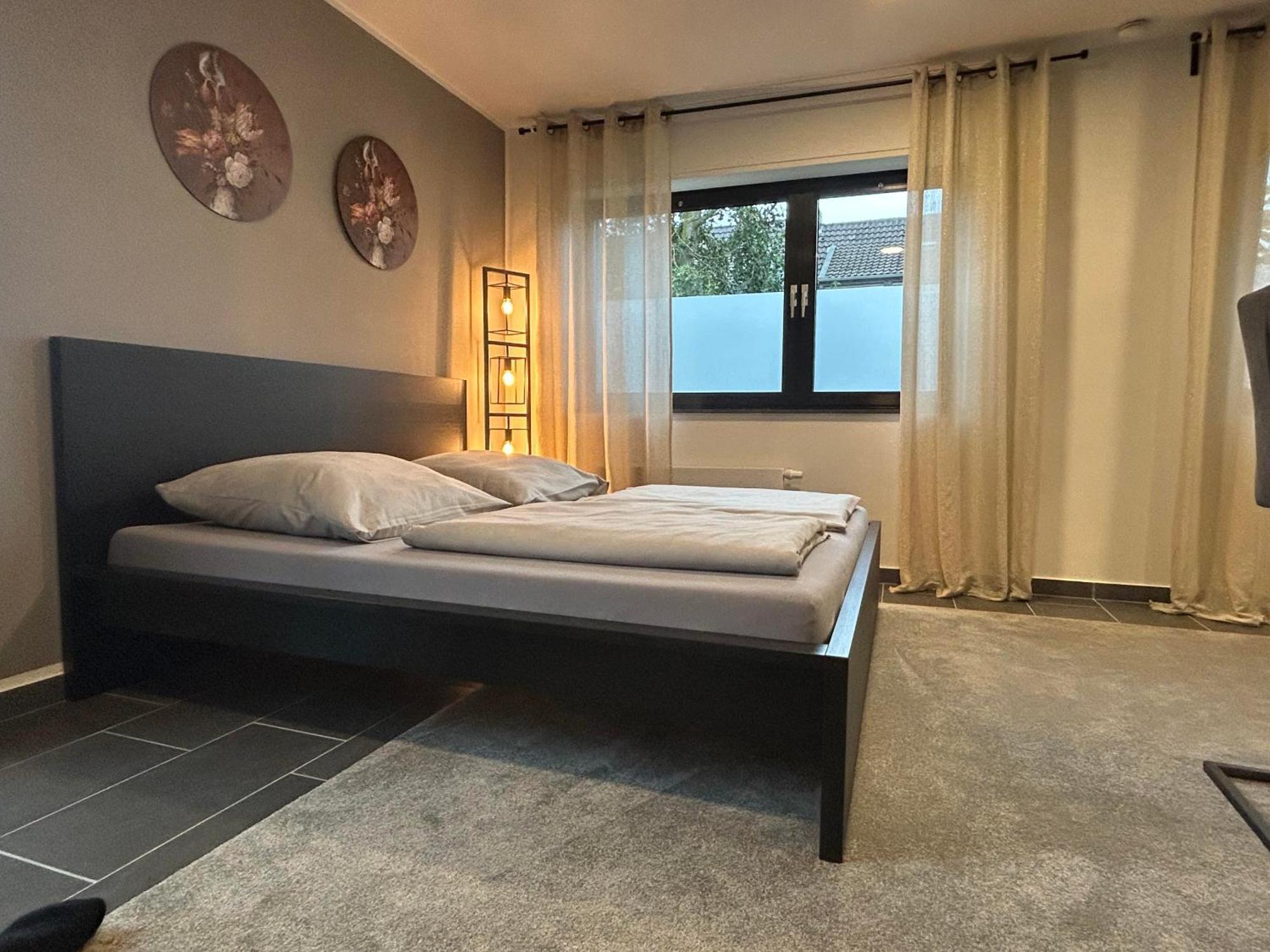 Cosy Bungalow-Apartment In Ruhiger Toplage - Naehe Duesseldorf 크레펠트 외부 사진